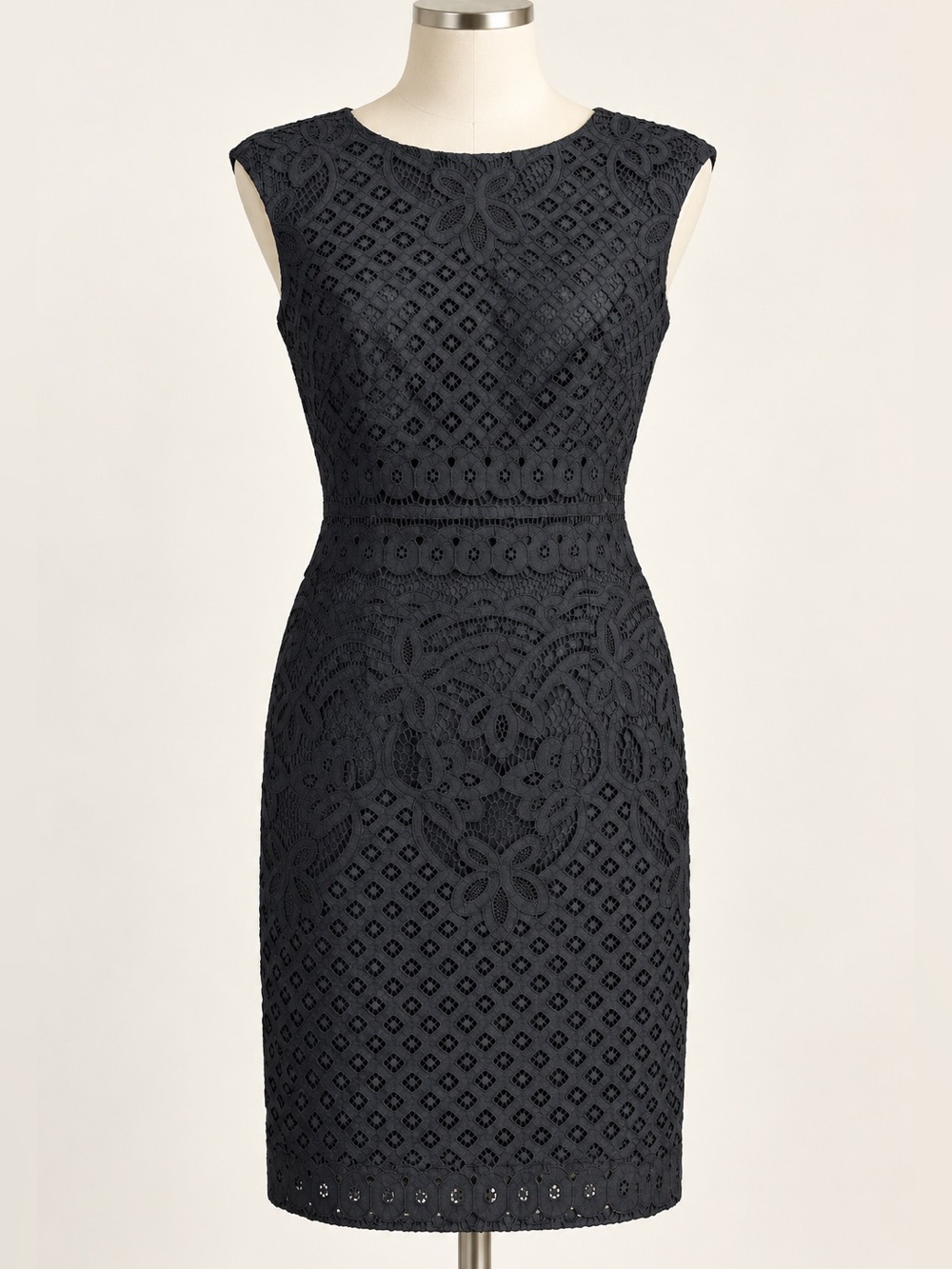 Lauren Ralph Lauren | Lace Sheath Cocktail Dress NWT Size 4 Classic LBD